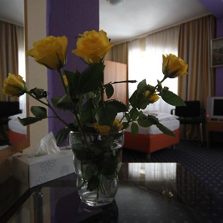 Carlton Hotel Frankfurt pe Main Exterior foto