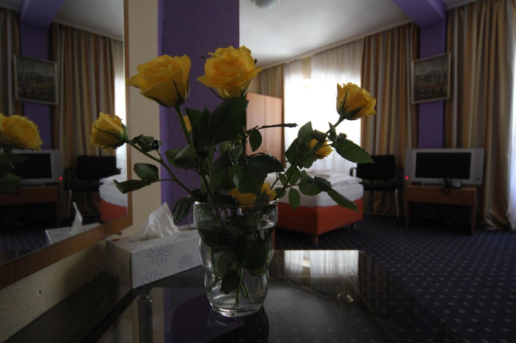 Carlton Hotel Frankfurt pe Main Exterior foto