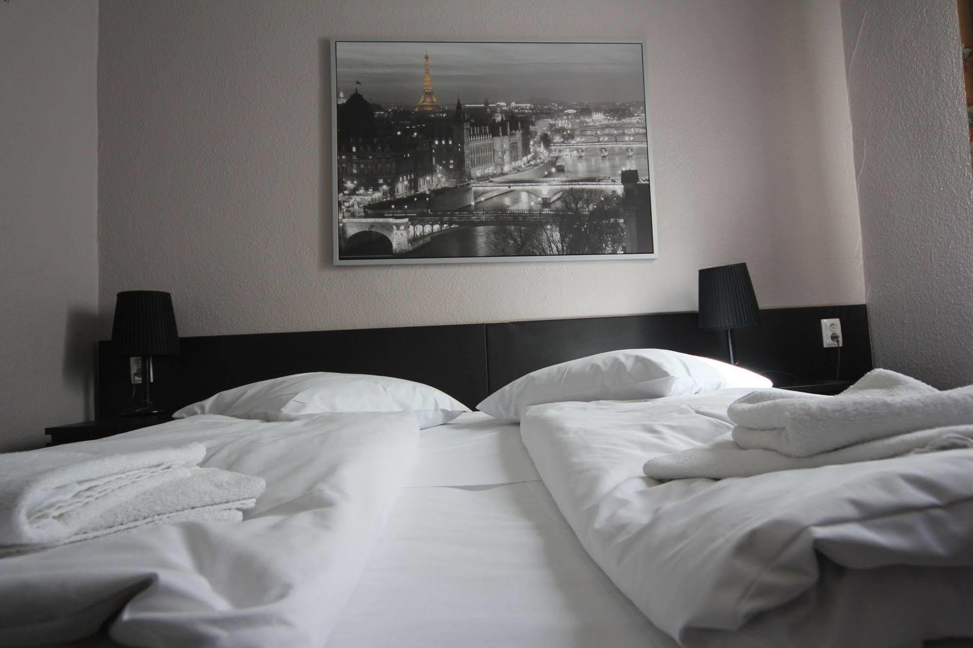 Carlton Hotel Frankfurt pe Main Exterior foto