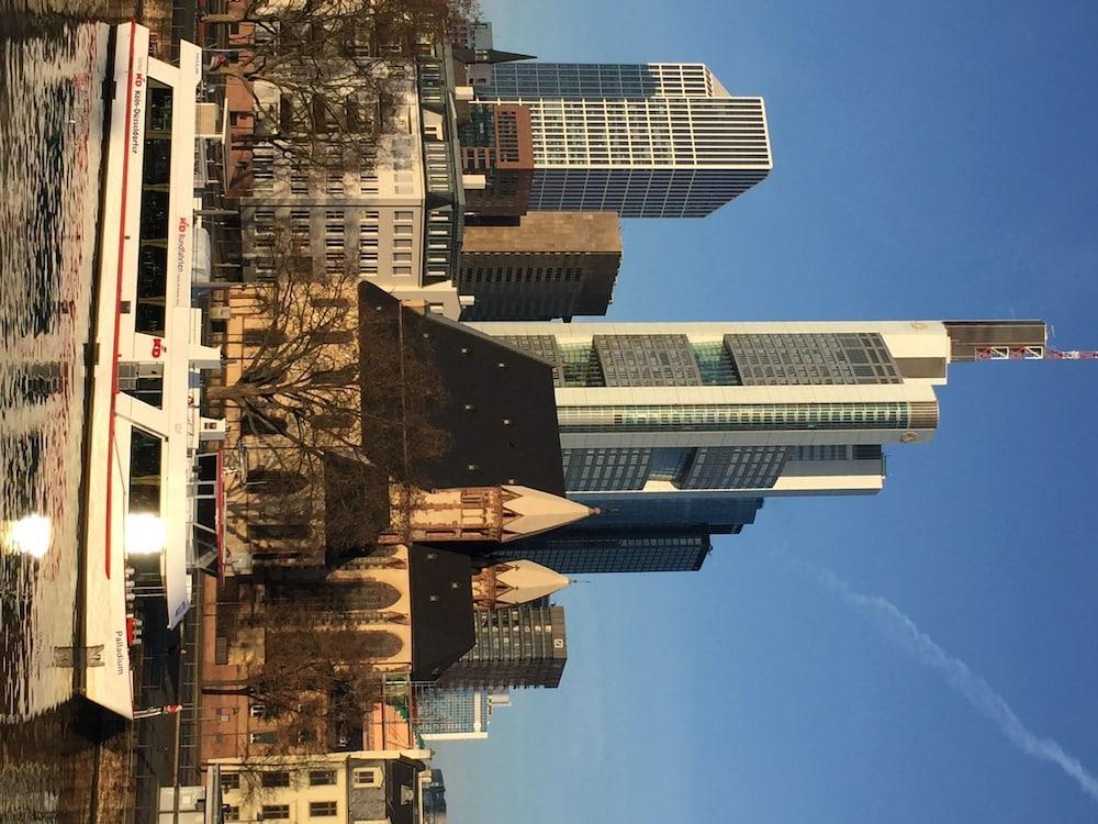 Carlton Hotel Frankfurt pe Main Exterior foto